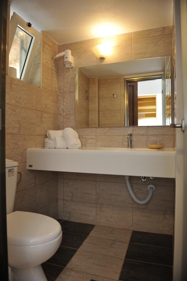 Hotel Rea Megali Ammos  Buitenkant foto