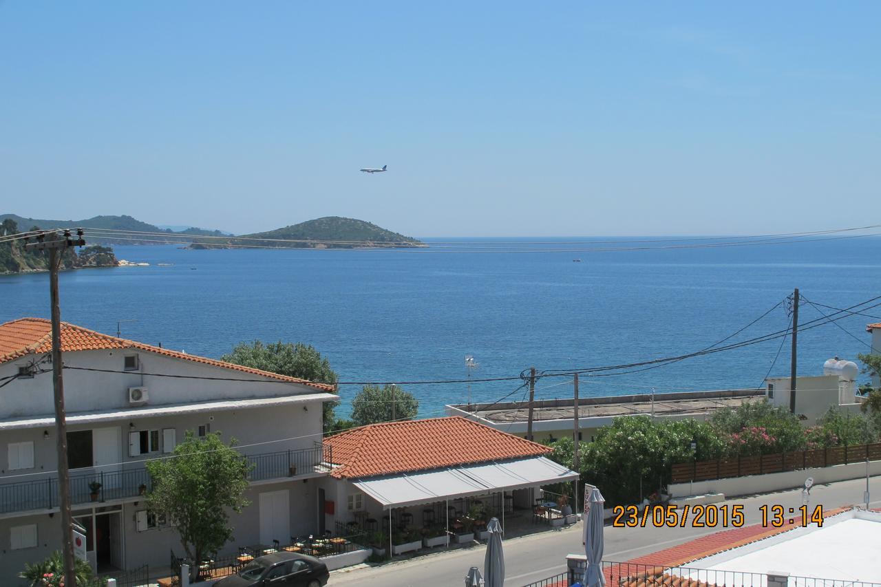 Hotel Rea Megali Ammos  Buitenkant foto