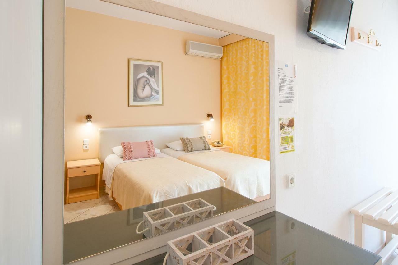 Hotel Rea Megali Ammos  Buitenkant foto